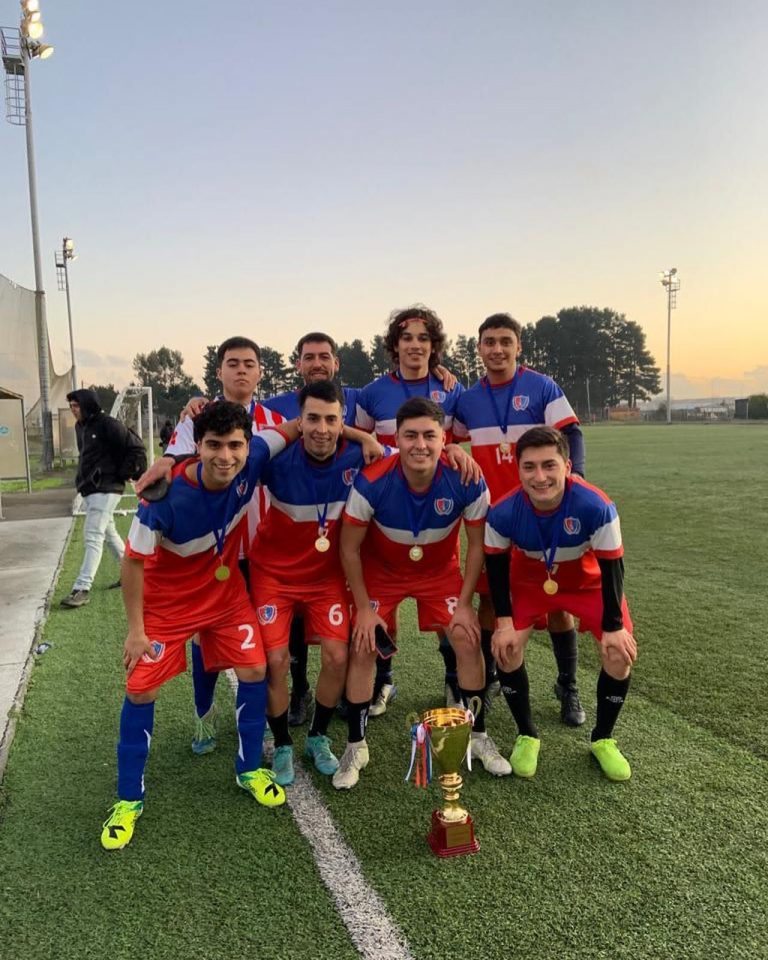Estudiantes de Licenciatura en Ciencias de la Actividad Física se alzan como campeón del torneo futbolito de organizado por la Dirección de Asuntos Estudiantiles Sede Concepción
