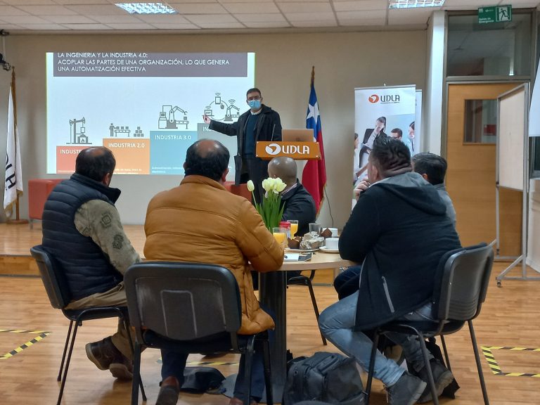 Charlas sobre sostenibilidad y desarrollo tecnológico convocan a egresados y empleadores de la carrera de Ingeniería Civil Industrial de Sede Viña del Mar