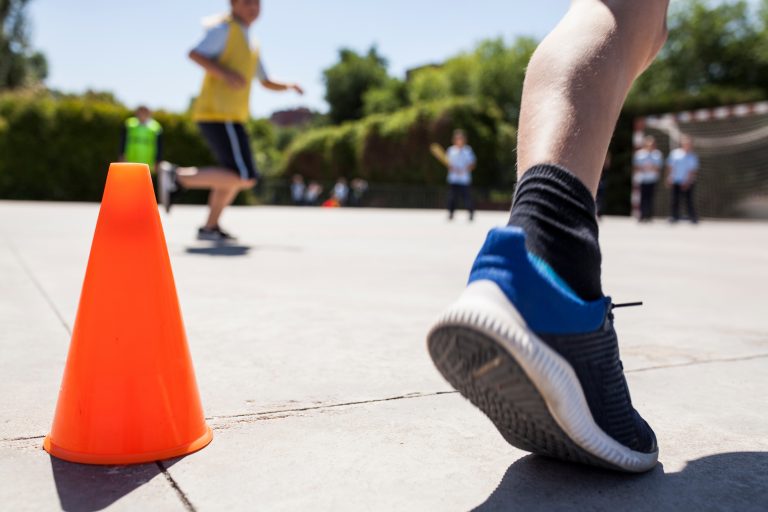 Estudiantes de Pedagogía en Educación Física del Campus Santiago Centro se actualizan en las nuevas bases curriculares