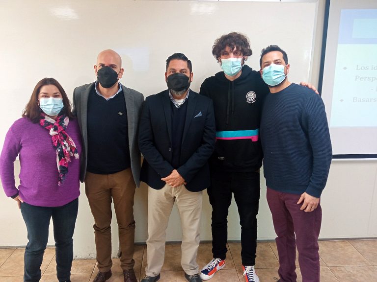 Instituto de Inglés invita a famoso youtuber Christian Fetterman a relatar su experiencia ante estudiantes del Campus La Florida