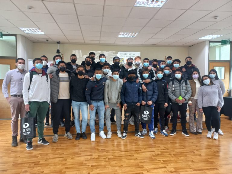 Carrera de Nutrición y Dietética lidera proyecto de Vinculación con el Medio que busca optimizar rendimiento deportivo de jugadores de Everton