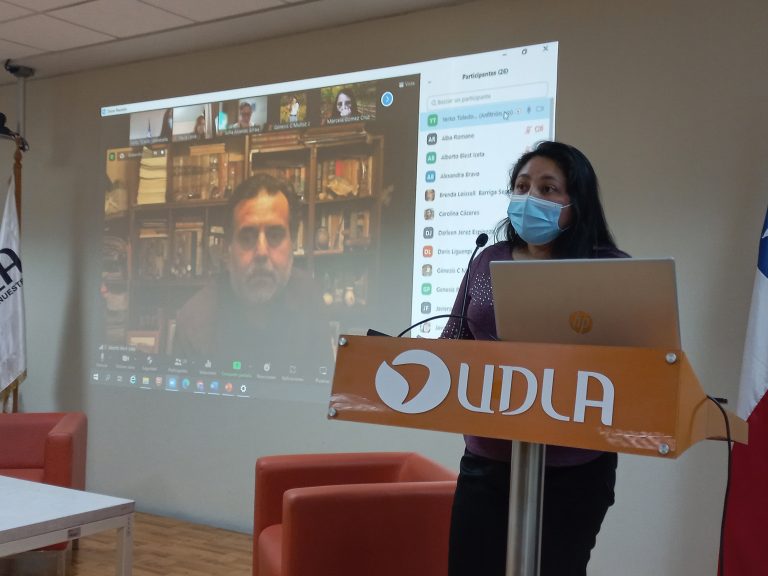 Escuela de Trabajo Social reflexiona en torno a la sistematización de experiencias de intervención social en conversatorio efectuado en Sede Viña del Mar