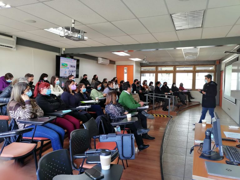 Primer encuentro de “Divulgación Científica” organizado por la Dirección Académica del Campus Maipú marca la hoja de ruta para la generación de investigación docente 2022