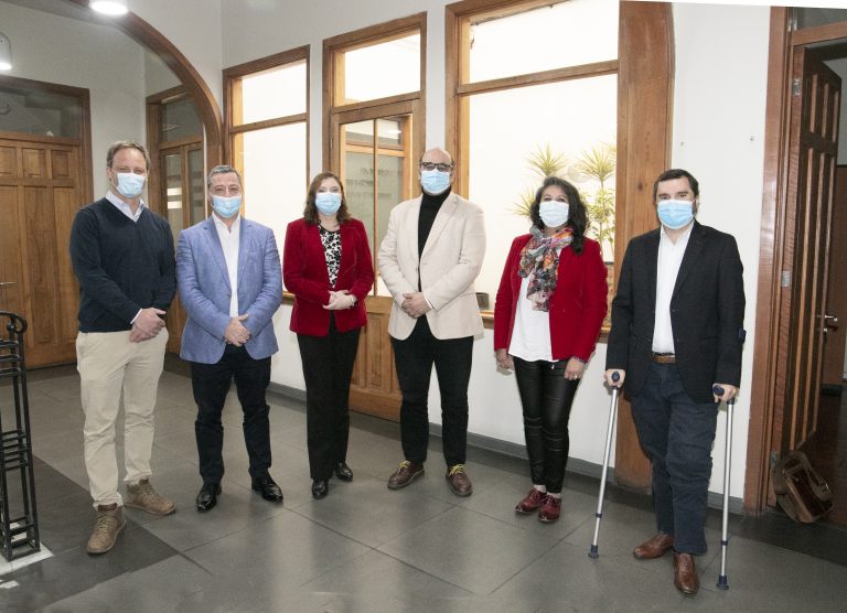 UDLA realiza último debate sobre la propuesta constitucional de cara a la elección del 4 de septiembre