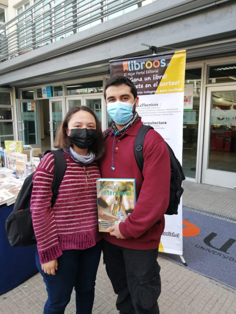 DAE fomenta el interés cultural de los estudiantes de Sede Santiago con “Café literario” durante el mes de agosto