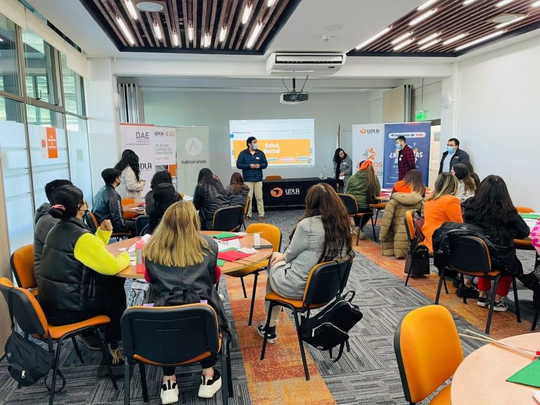 Dirección de Asuntos Estudiantiles de Sede Concepción, en conjunto con el INJUV y la Fundación Antonia, reflexionan sobre el amor romántico y la violencia en el pololeo