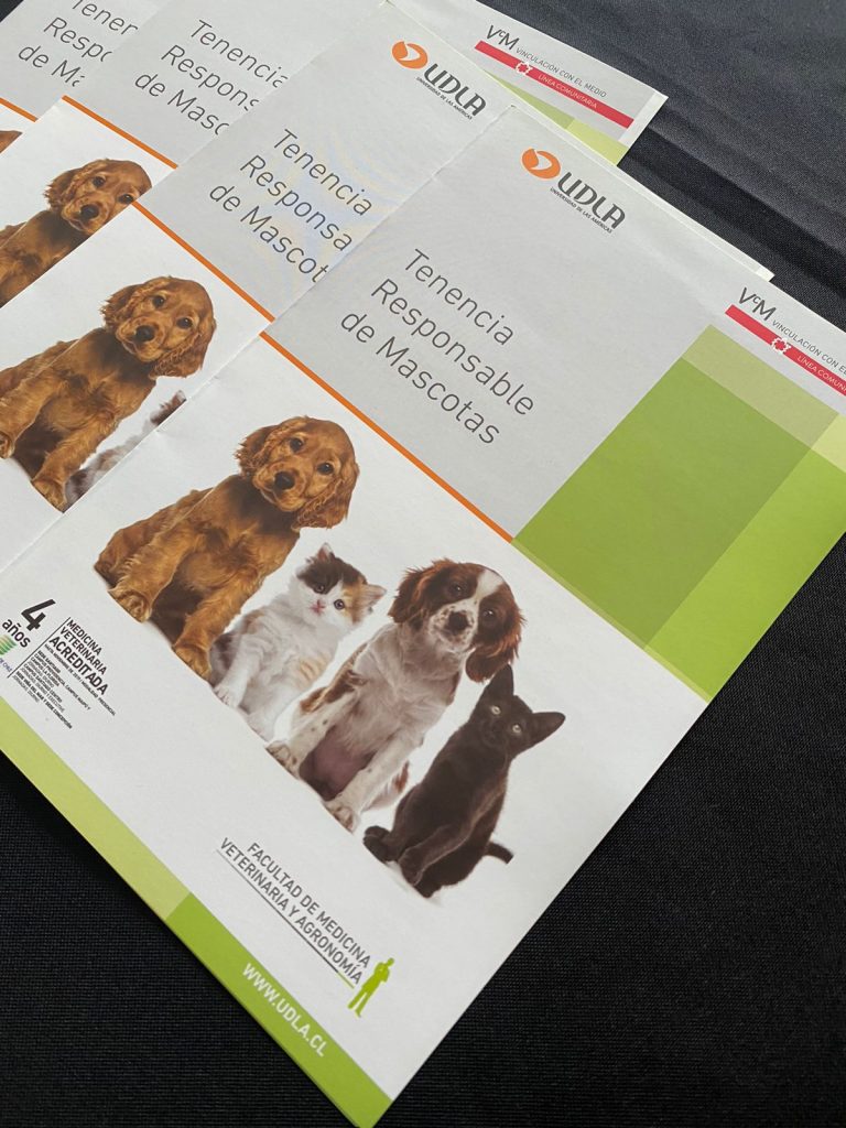 Estudiantes de tercer año de Medicina Veterinaria realizan operativo de desparasitación a mascotas de Talcahuano como parte del Programa de Intervención Comunitaria