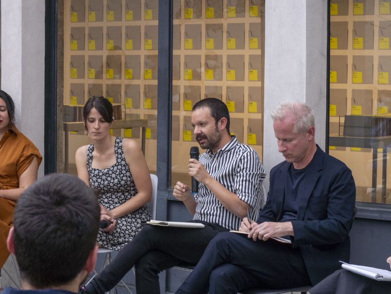 Director del Núcleo Lenguaje y Creación presenta exposición sobre los 40 años de la Bienal de Arquitectura en Chile en un festival de arquitectura en México