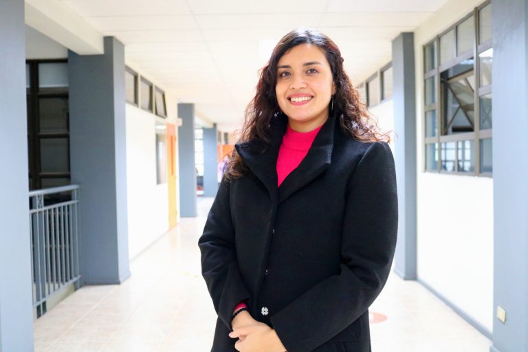 Académica de Pedagogía en Educación Diferencial UDLA participa en proyecto internacional “Mis Primeras Señas” dirigido a niños sordos y sus entornos