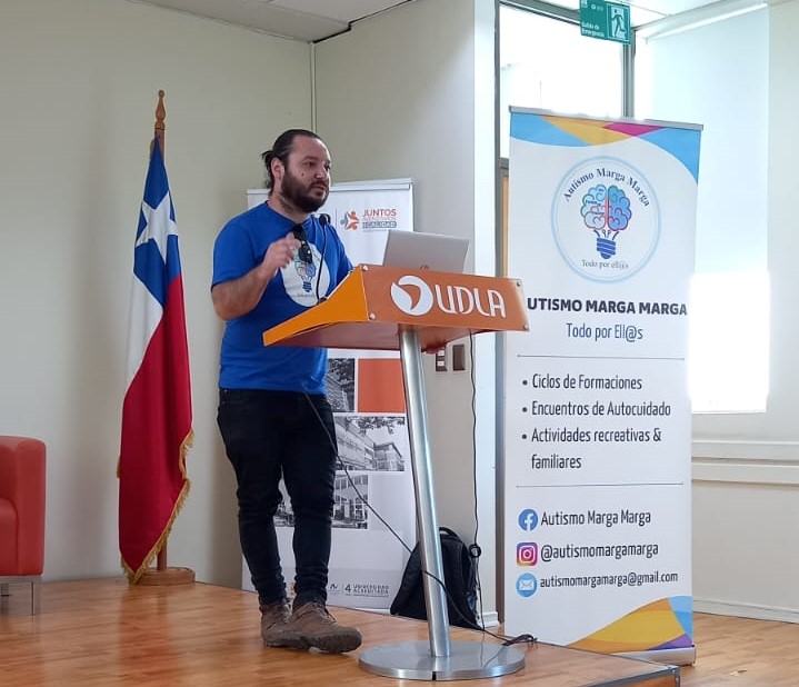 Alumnos del Campus Los Castaños se reúnen en torno a charla sobre trastorno del espectro autista e inclusión social en adultos organizada por la DAE