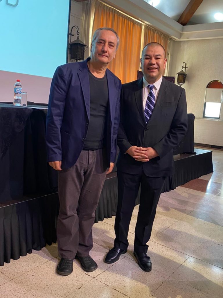 Con ponencia sobre Redes Integradas en el Servicio de Salud, Decano de la Facultad de Salud y Ciencias Sociales expone a nivel nacional e internacional