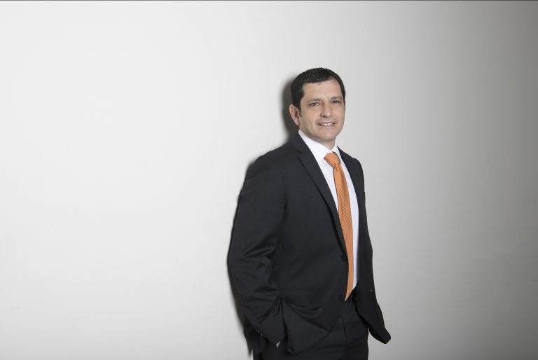 Vicerrector de Investigación habla en EmolTV sobre trabajo de UDLA y la relevancia de fomentar la investigación en la educación superior