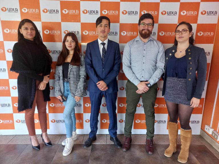 Estudiantes de la Clínica Jurídica de Campus Los Castaños realizan ciclo de charlas sobre ciberbullying a escolares de establecimientos de la Región de Valparaíso