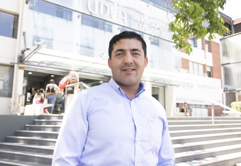 Egresado de UDLA es parte del equipo de gestión del Departamento de Deportes y Recreación de la Municipalidad de Maipú: “UDLA fue la base para el profesional que hoy soy”