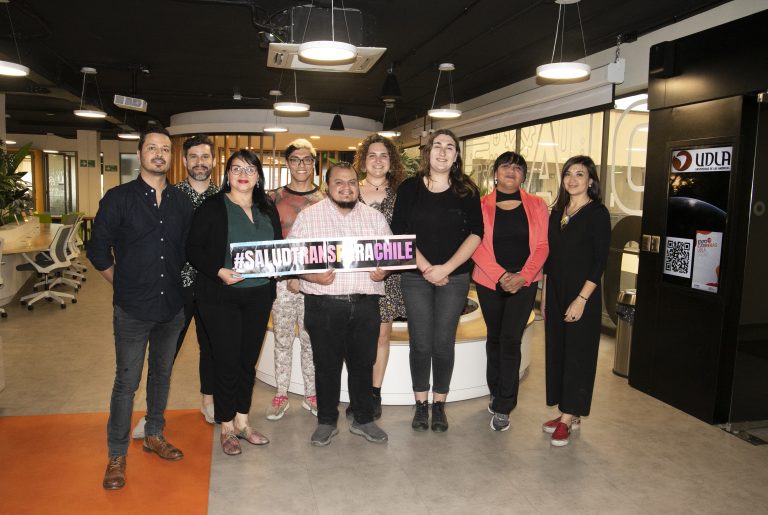 UDLA recibe al Bloque de Salud Trans y a la diputada Emilia Schneider para discutir sobre atención en salud y políticas públicas