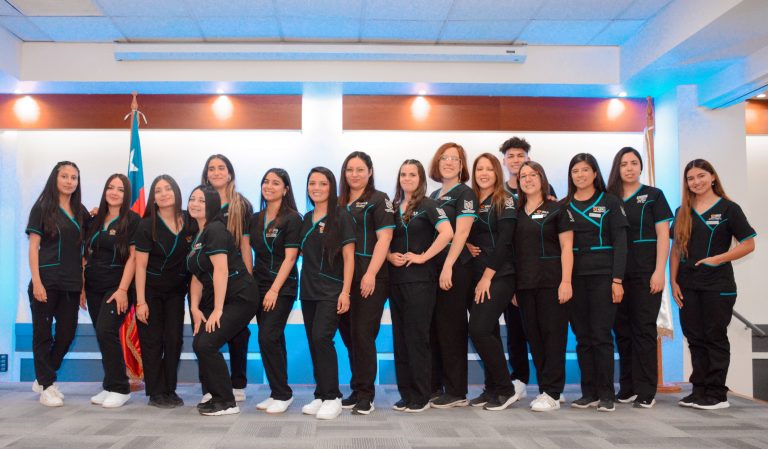 Estudiantes de Fonoaudiología de los campus La Florida y Providencia celebran con emotiva ceremonia su investidura