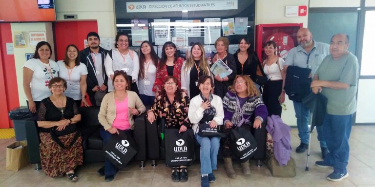 Académicos y estudiantes de nueve carreras del Campus Maipú participarán en la segunda versión de la Escuela Integral del Adulto Mayor UDLA