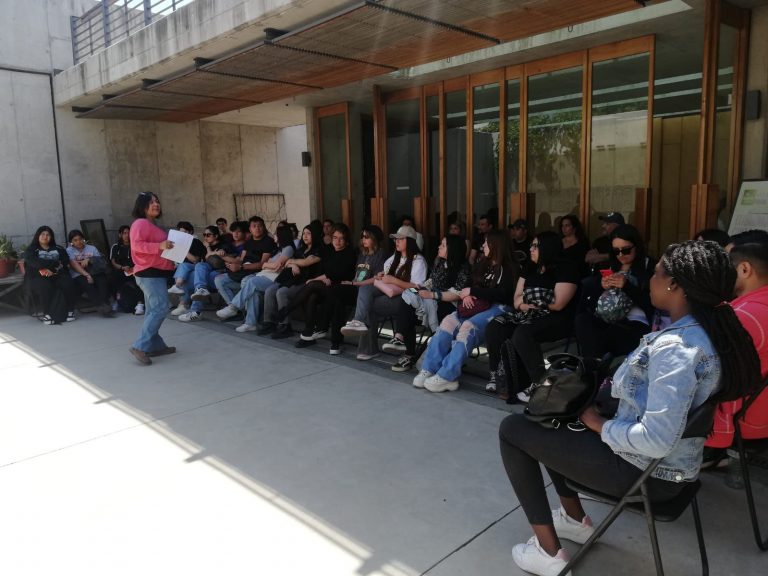 Estudiantes de Trabajo Social de Viña del Mar y Santiago visitan ex centros de tortura y sitios de memoria