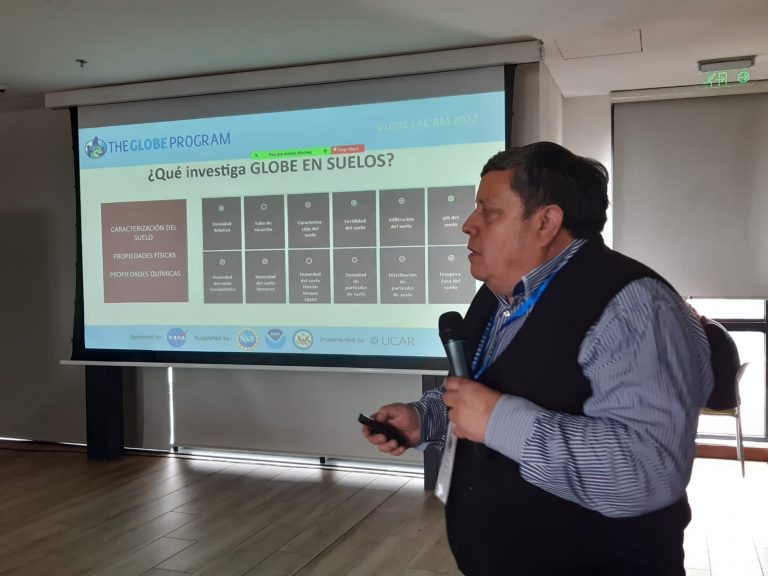 Académico de la Escuela de Pedagogía en Educación Básica expone en convención del programa Globe de la NASA