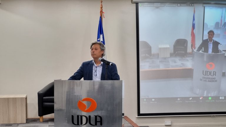 Estudiantes nacionales e internacional intercambian de experiencias investigativas en actividad realizada por el Departamento de Morfología y Función de UDLA