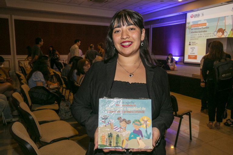 Estudiantes de educación media, pregrado y egresados ganan concurso de cuentos infantiles realizado por la Escuela de Educación Parvularia de UDLA