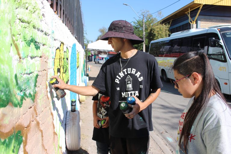 Proyecto de la Facultad de Ingeniería y Negocios promueve el reciclaje y activa participación de niños en la Villa O’Higgins de la comuna de La Florida