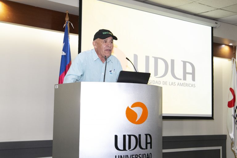 UDLA recibe a pequeños productores agrícolas, INDAP y UNAF Coop para debatir sobre las cooperativas agroalimentarias a nivel mundial