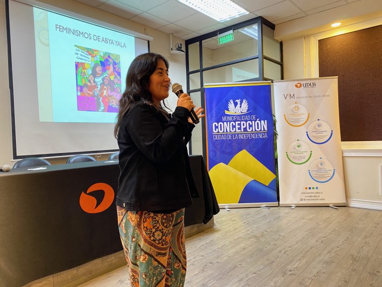 Carrera de Trabajo Social de Sede Concepción profundiza sobre derechos políticos y civiles de las mujeres en el marco de la conmemoración del 8M