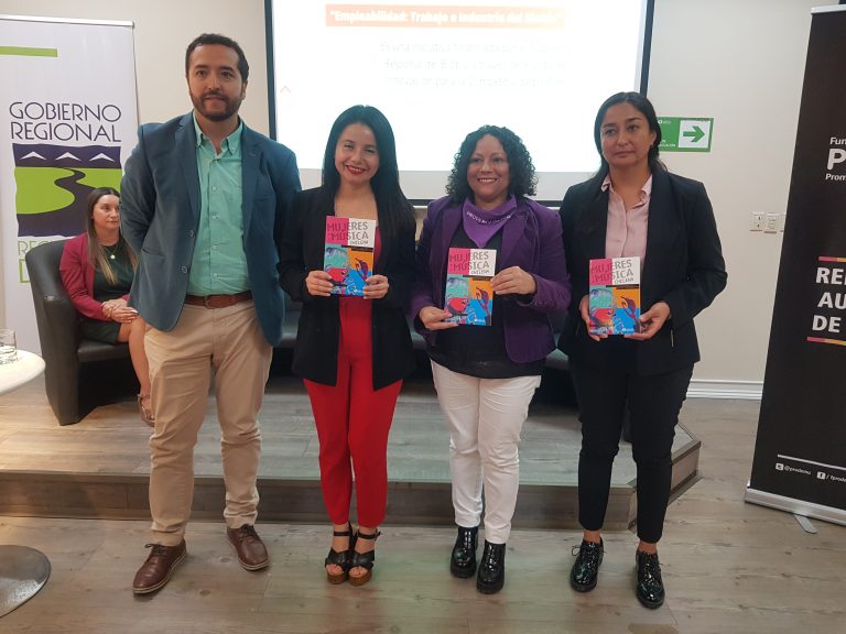 Proyecto FIC reúne a mujeres en conversatorio enfocado en la inserción laboral en rubro de la construcción