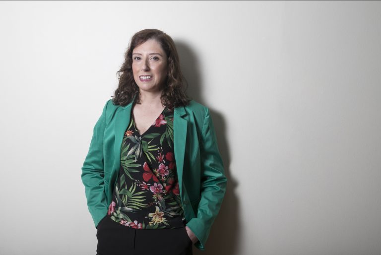 Académica investigadora publica artículos sobre derechos de la infancia y violencia obstétrica en mujeres portadoras de VIH