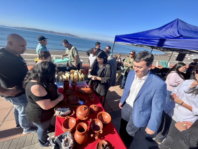 UDLA, a través de la Escuela de Negocios, inicia proyecto para potenciar el intercambio comercial entre Florida y Caleta Lenga