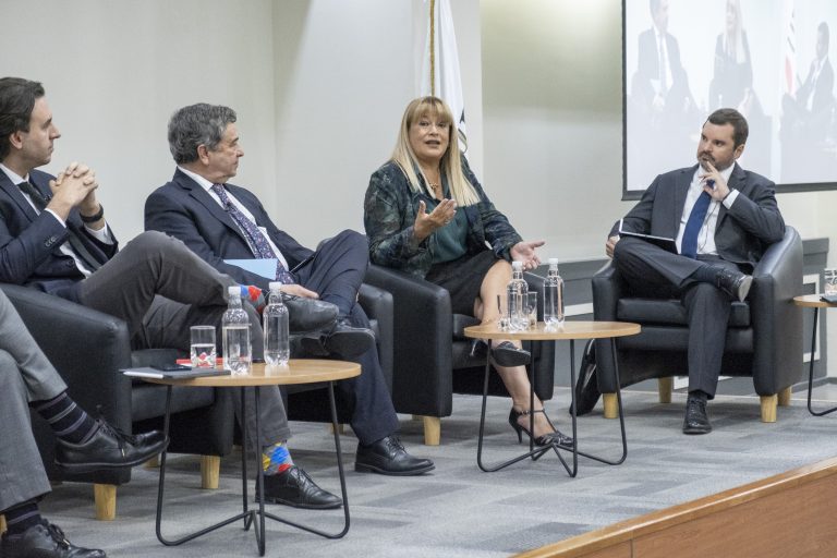 Inauguración académicas de Facultad de Derecho: Representantes de los poderes del estado coinciden en el carácter histórico del proceso constitucional