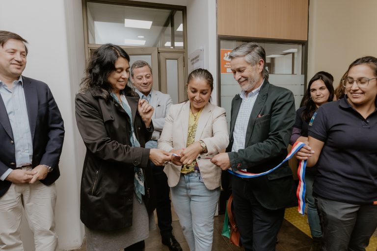 FIC de Zoonosis inaugura Laboratorio de Investigación y Hospital Veterinario Itinerante en Sede Concepción