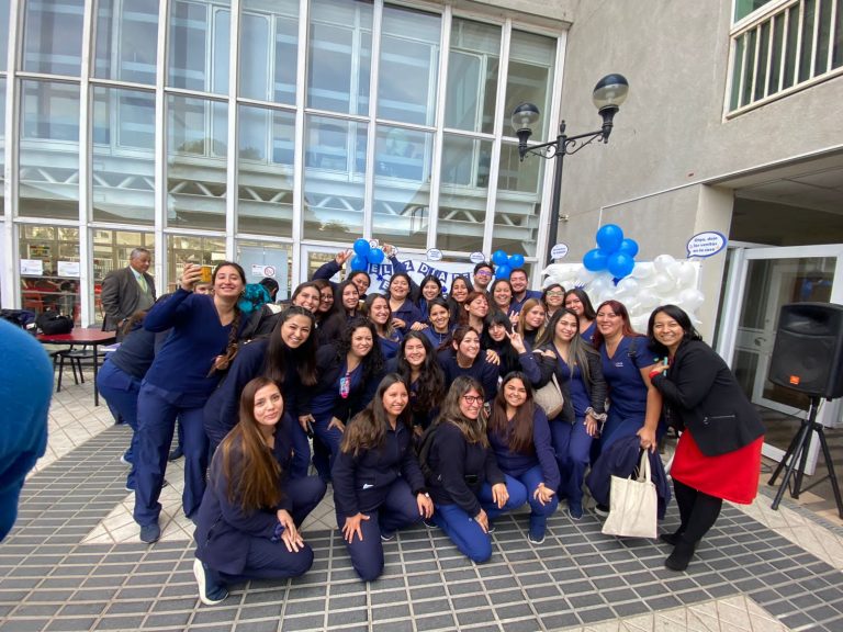 Carrera de Enfermería de Sede Viña del Mar celebra el Día Internacional de la profesión participando en feria de salud y con actividades lúdicas en campus