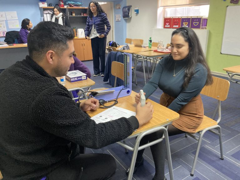 Trabajadores de la Tesorería General de la República reciben atención nutricional de parte de estudiantes de Nutrición y Dietética del Campus Providencia