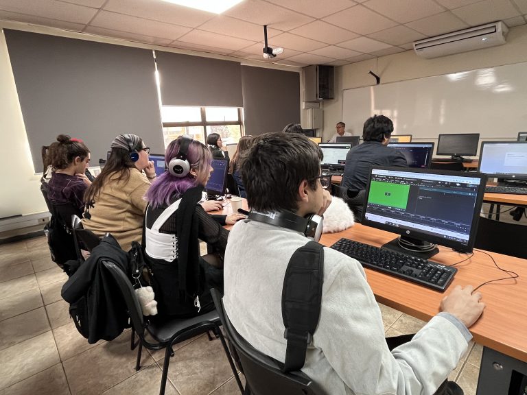 Referente internacional en subtitulaje realiza talleres teórico-práctico a estudiantes y académicos de Traducción e Interpretación en Inglés