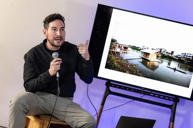 Director del estudio de arquitectura ecuatoriano Natura Futura se presenta en el segundo capítulo del ciclo de conversaciones MOMENTO