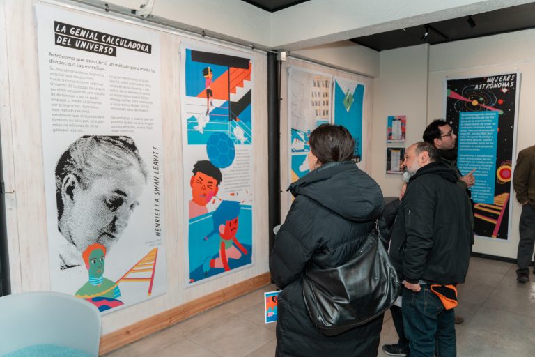 Estudiantes de la Escuela de Animación Digital y Diseño exhiben los resultados de sus prácticas de Aprendizaje y Servicio (A+S) en la Sala de Exposiciones UDLA