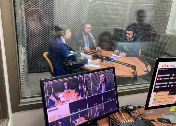 Escuela de Administración Pública cierra primera temporada 2023 de Radio Pública generando reflexiones y análisis sobre la contingencia nacional