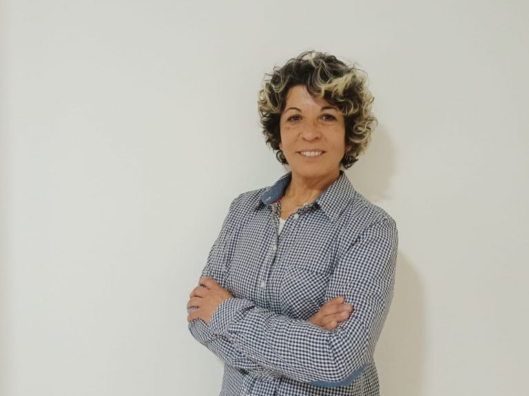 Haydée Cárdenas, egresada de la Escuela de Trabajo Social y asesora territorial en el Congreso: “UDLA me incentivó a realizar una búsqueda constante en la actualización de conocimientos”