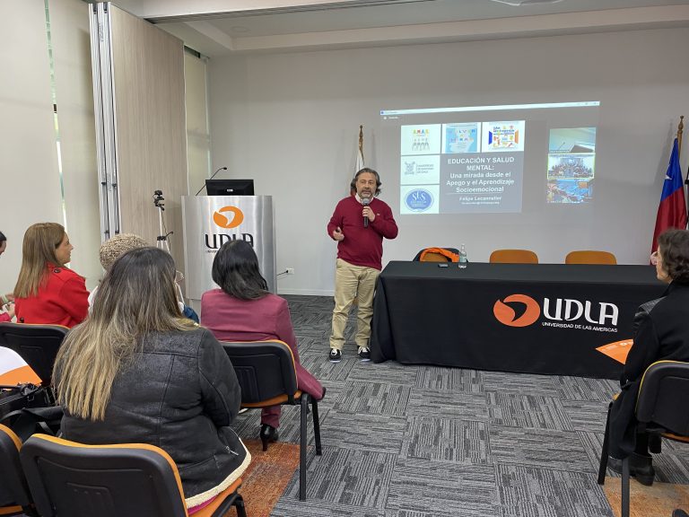 Sede Concepción: En contexto de la salud mental, destacado psicólogo Felipe Lecannelier,  expone sobre la importancia de realizar cambios profundos en el sistema educacional actual