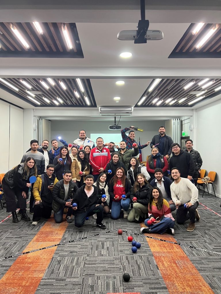 Exponentes regionales de deporte adaptado destacan la relevancia de la actividad física como estrategia de rehabilitación en seminario de Terapia Ocupacional de Sede Concepción