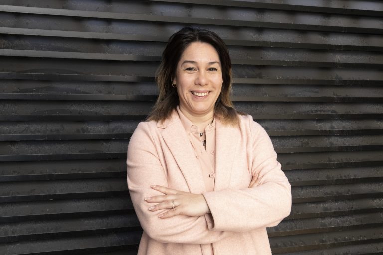 Egresada de Relaciones Públicas maneja las comunicaciones del Ejército de Salvación: “Me siento preparada debatir en una mesa de trabajo con pesos pesados del área»