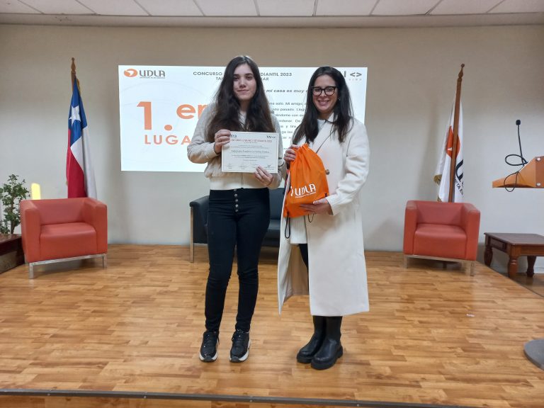 Traducción e Interpretación en Inglés de Campus Los Castaños premia a alumnos ganadores del Concurso Literario Estudiantil organizado por la carrera