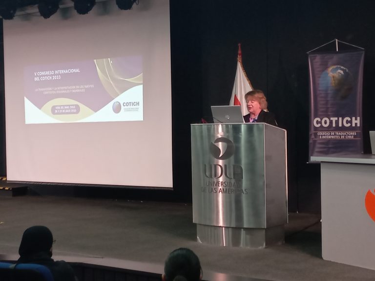 Destacada participación de estudiantes de la carrera de Traducción e Interpretación en Inglés en acciones de apoyo vinculadas a congreso internacional del Cotich