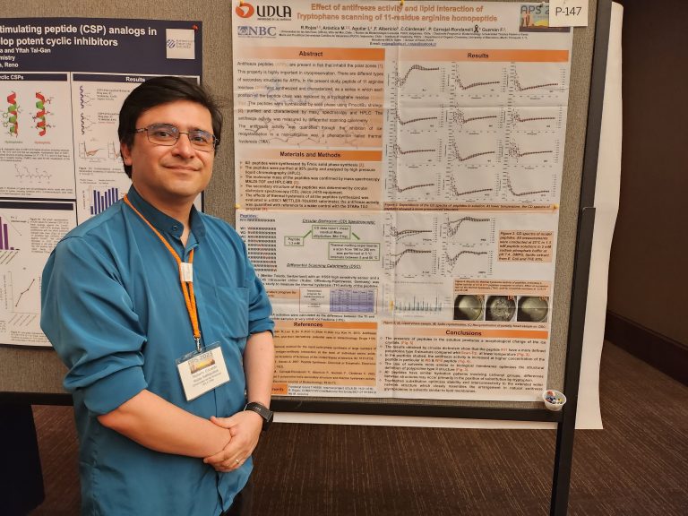 Académico del Instituto de Ciencias Naturales presenta trabajo científico en Simposio Americano de Péptidos realizado en Estados Unidos