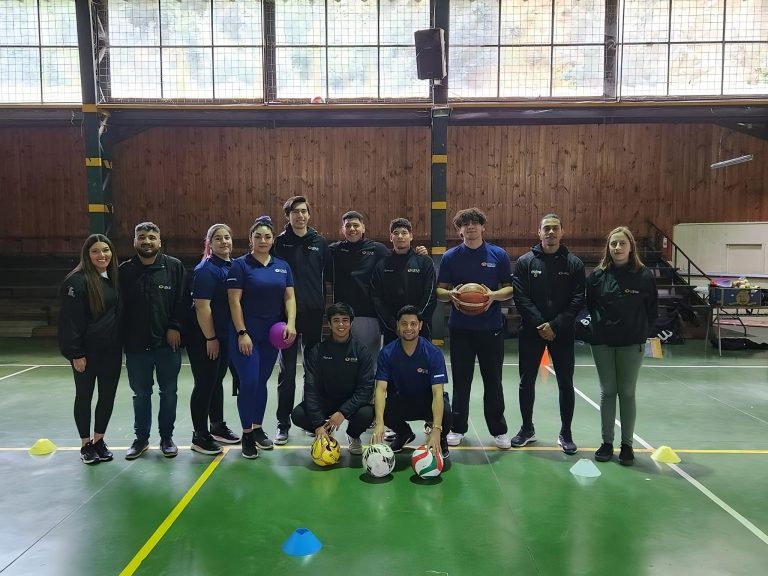 DAE de Campus Los Castaños junto a Senda Previene realizan jornadas deportivas con estudiantes de colegio viñamarino con foco en bienestar y convivencia escolar