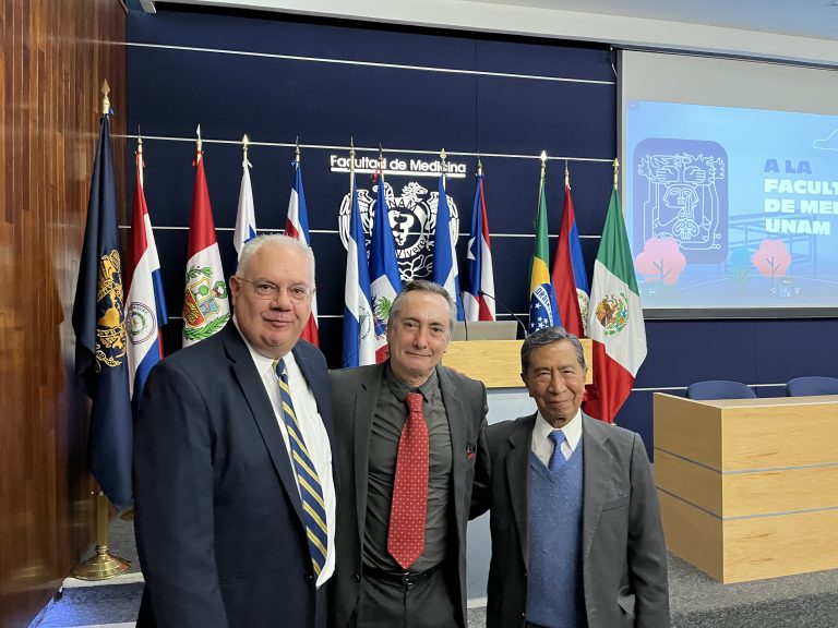 Decano de la Facultad de Salud y Ciencias Sociales participa en Congreso Internacional sobre Inter profesionalismo en México