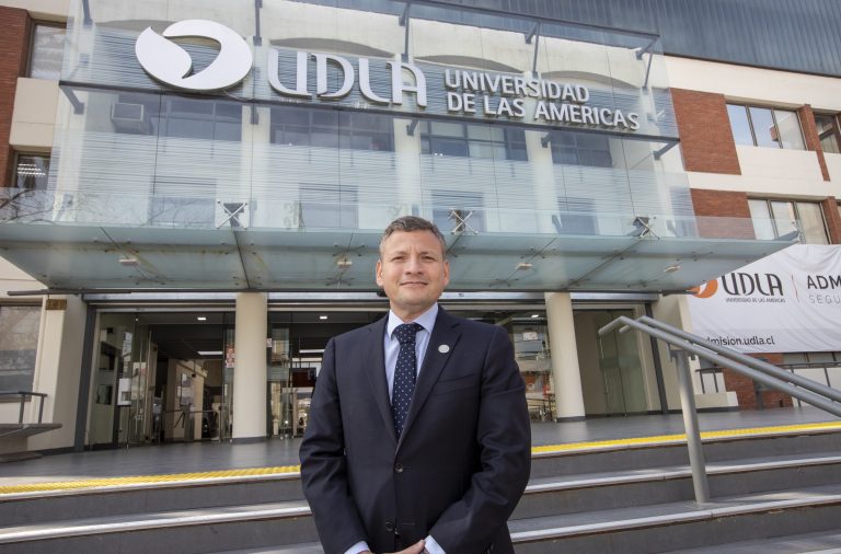 Director General de Asuntos Estudiantiles explica los pasos a seguir para obtener la gratuidad en UDLA