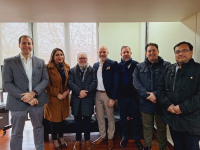 Escuela de Gastronomía comparte desayuno con egresados y empresarios del rubro gastronómico